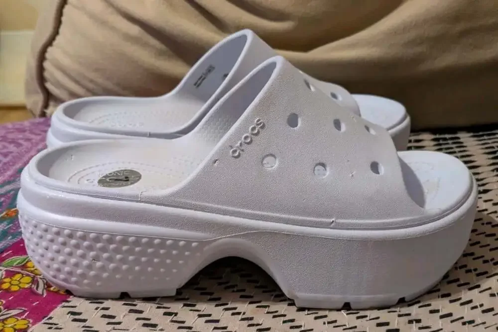 Crocs Women’s Stomp Slide Sz 7 Chunky Platform Comfort Slides Sandals Light Blue